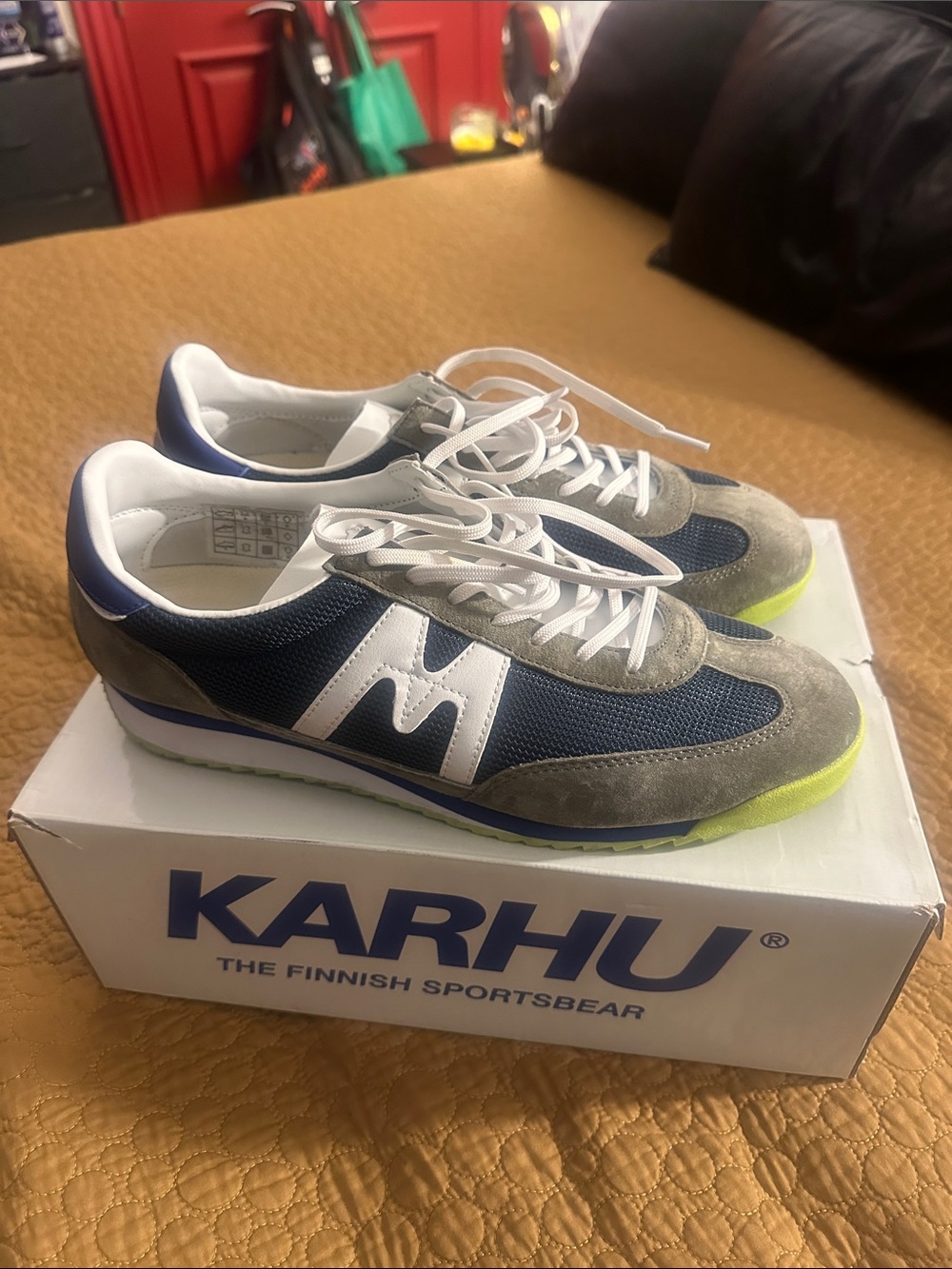 Karhu Men's Navy & Gray Retro Sneaker with Neon Yellow Accent